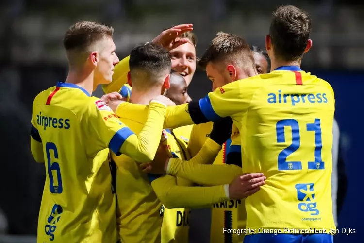 SC Cambuur herstelt zich en wint ruim van Jong PSV