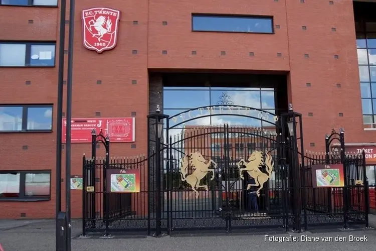 FC Twente wint nipt van strijdend Heerenveen