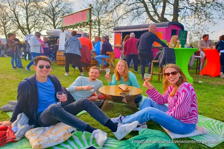 Foodtruckfestival HOPPAAA! tijdens het Pinksterweekend in het Dudokpark in Hilversum!