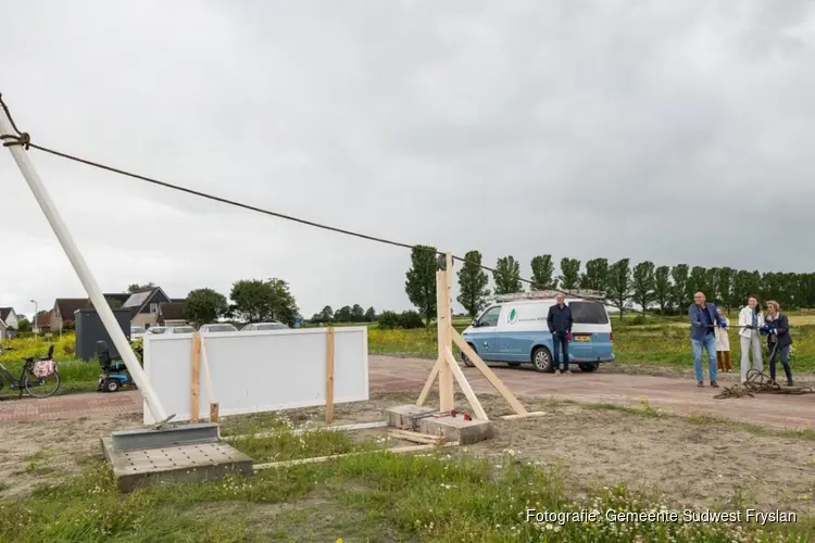 Oosthem viert start bouw 15 duurzame woningen in stijl