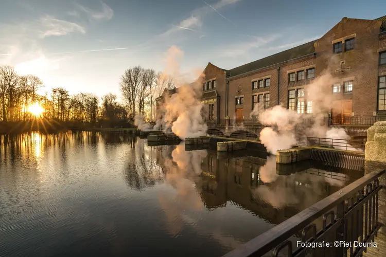 Woudagemaal ingezet om waterstand Friese boezem te verlagen