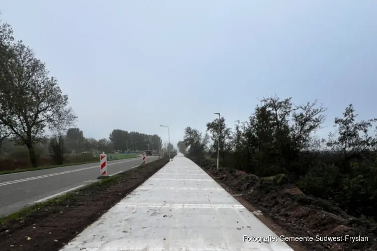 Fietspad langs de Nije Dyk bij Oppenhuizen en Uitwellingerga weer open na werkzaamheden