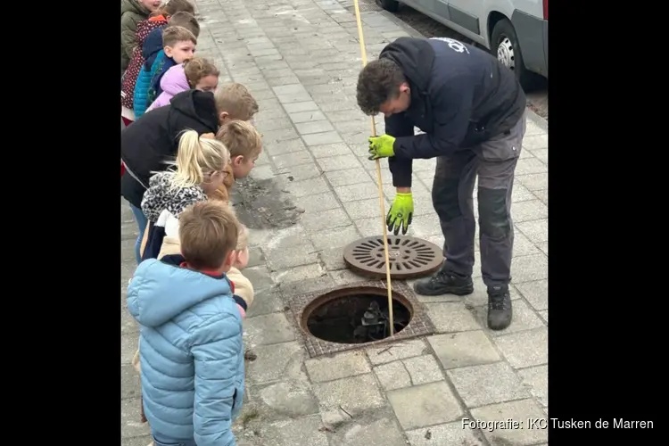 Leerlingen Woudsend in actie voor “Better mei wetter”