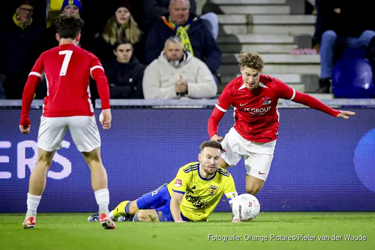 Jong AZ klopt SC Cambuur in slotfase